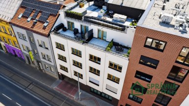 Pronájem bytu 1+kk, 28 m² s terasou 12 m² — Plzeň, Slovanská 56