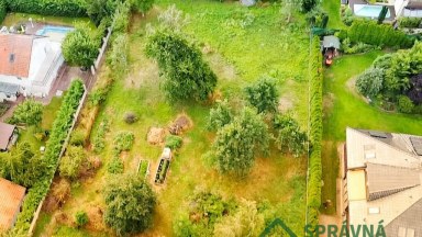 Prodej pozemku 1000m2 Průhonice