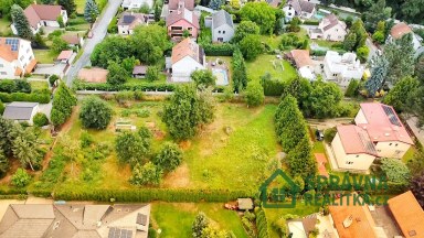 Prodej pozemku 1000m2 Průhonice