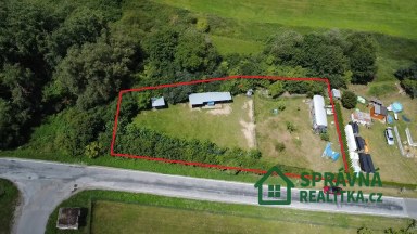 Prodej pozemku Kvášňovice 1840 m2