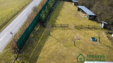 Prodej pozemku Kvášňovice 1840 m2