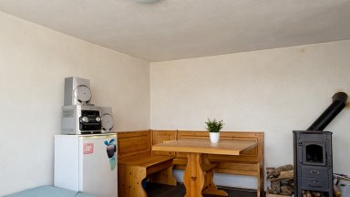 Chata se zahradou 522 m² na jižním svahu v Plzni na Roudné