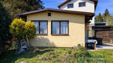Chata se zahradou 522 m² na jižním svahu v Plzni na Roudné