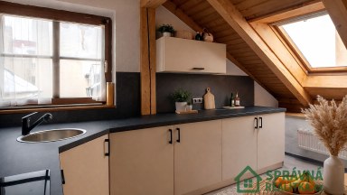 Velkorysý mezonet 113 m² v historickém centru Plzně se dvěma obytnými úrovněmi